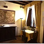 Palazzo Donarelli *